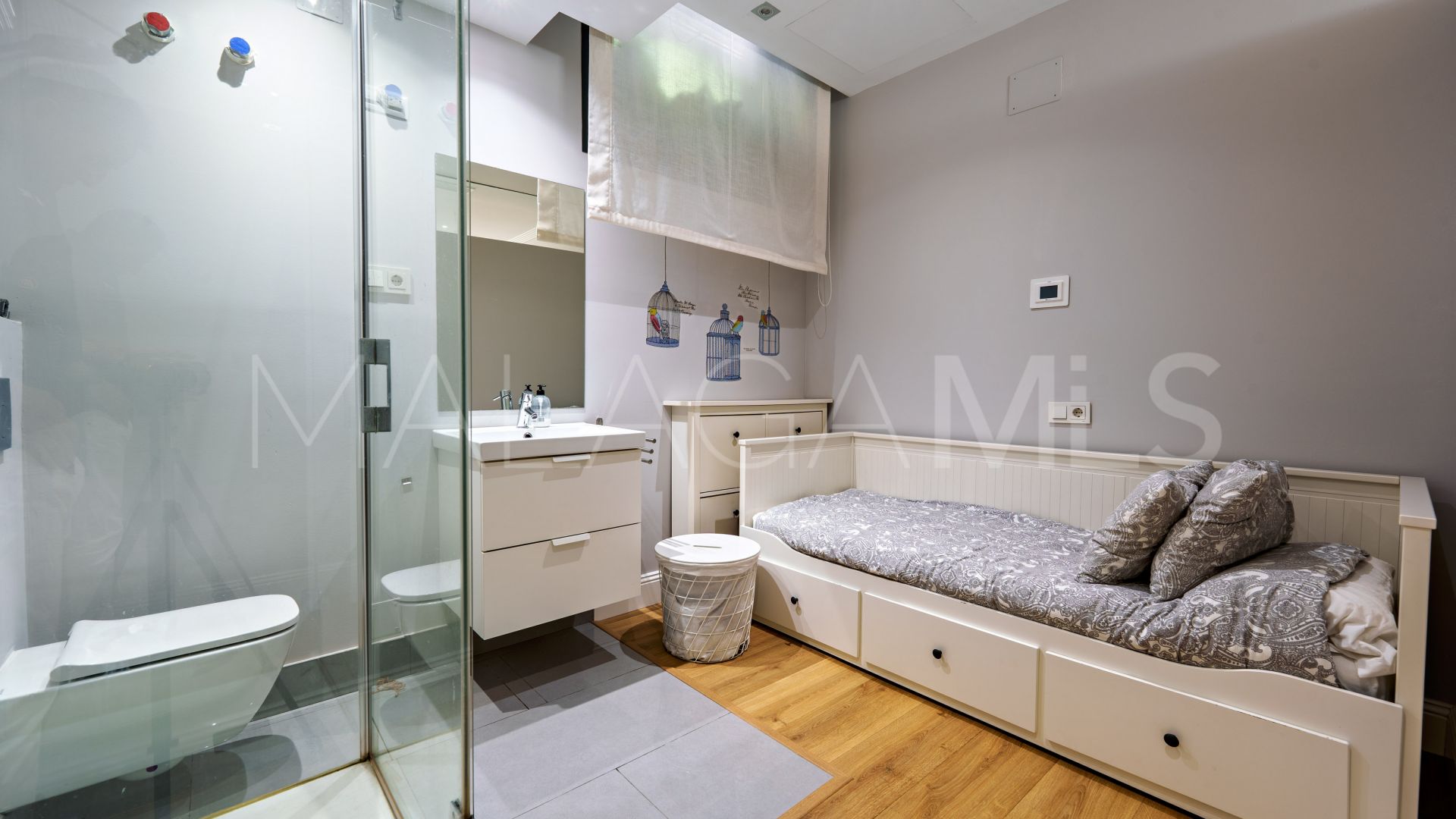 Buy villa in El Limonar