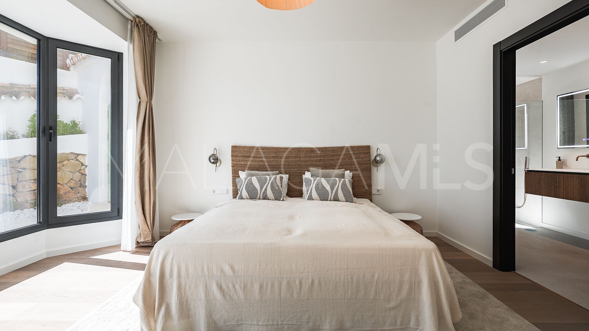 Villa for sale in El Madroñal