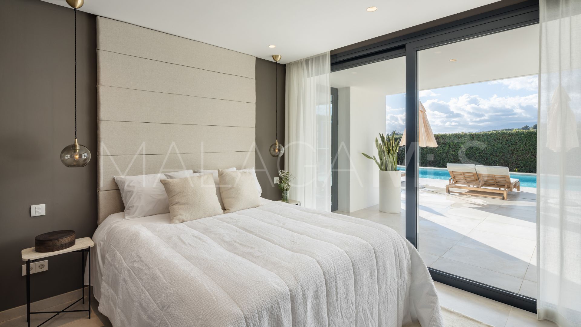 Buy Los Naranjos villa