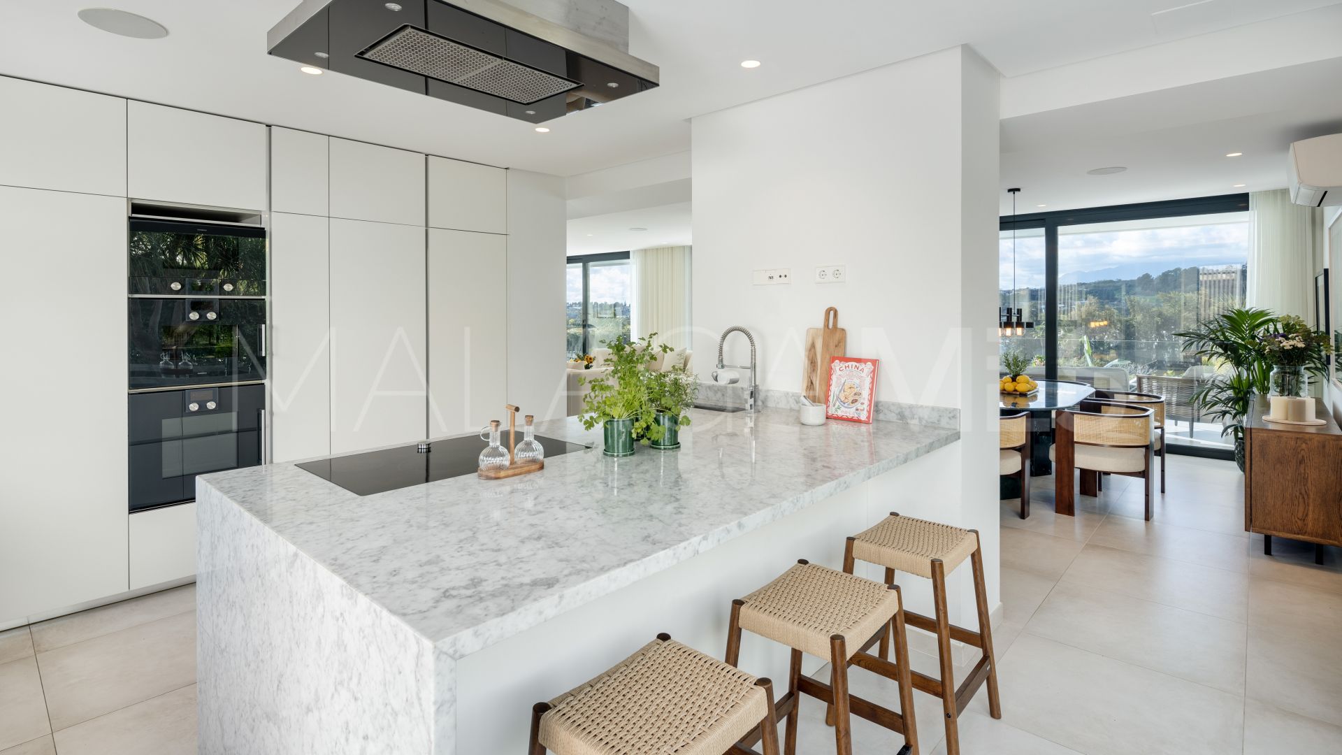 Buy Los Naranjos villa