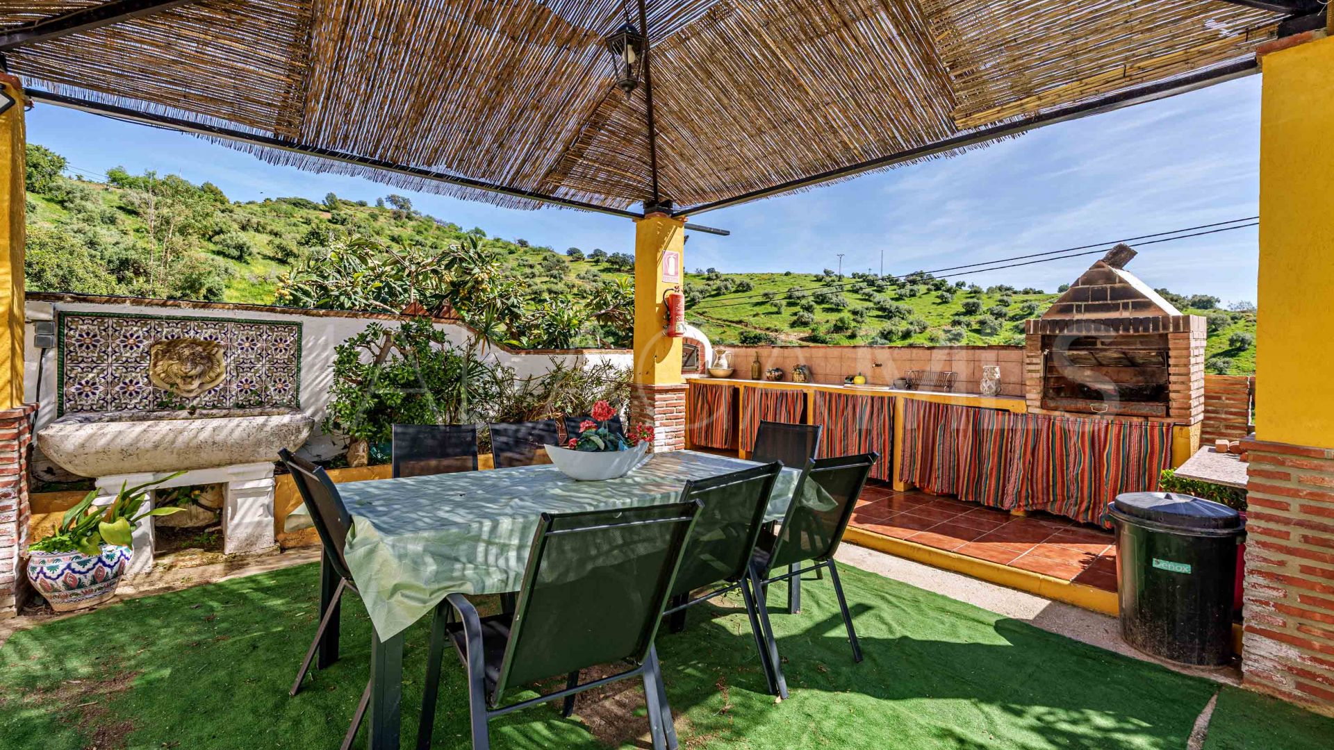 11 bedrooms Malaga - Este finca for sale