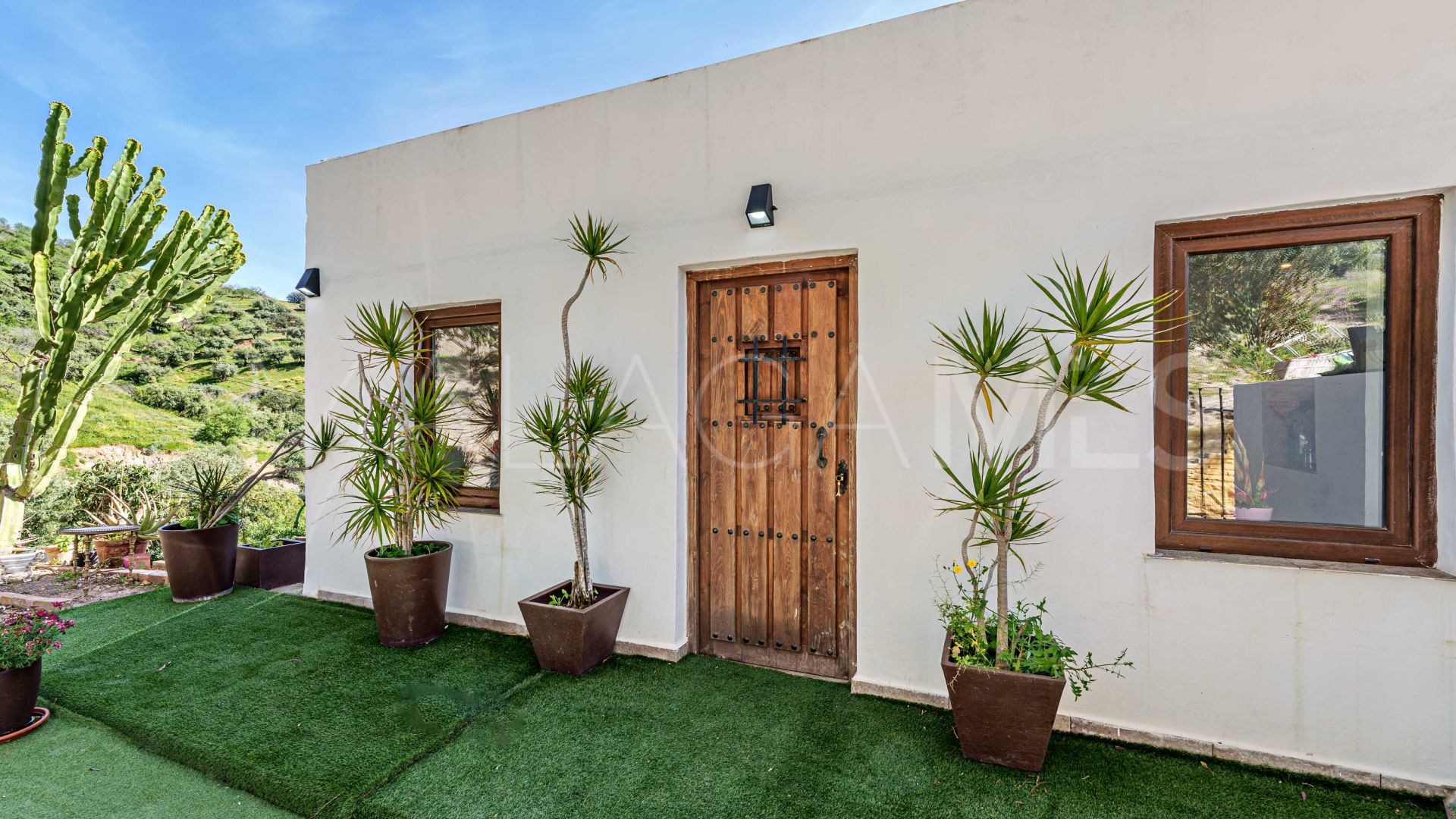 11 bedrooms Malaga - Este finca for sale