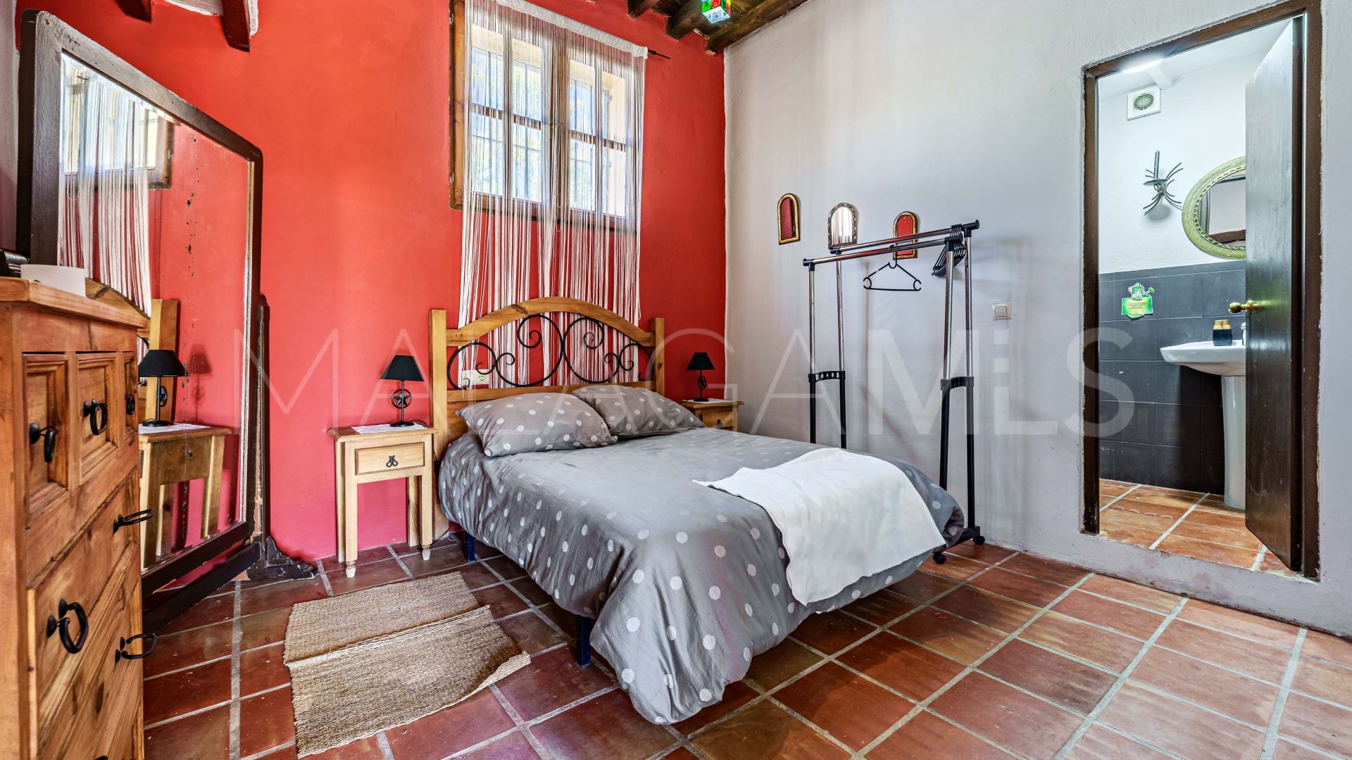 11 bedrooms Malaga - Este finca for sale