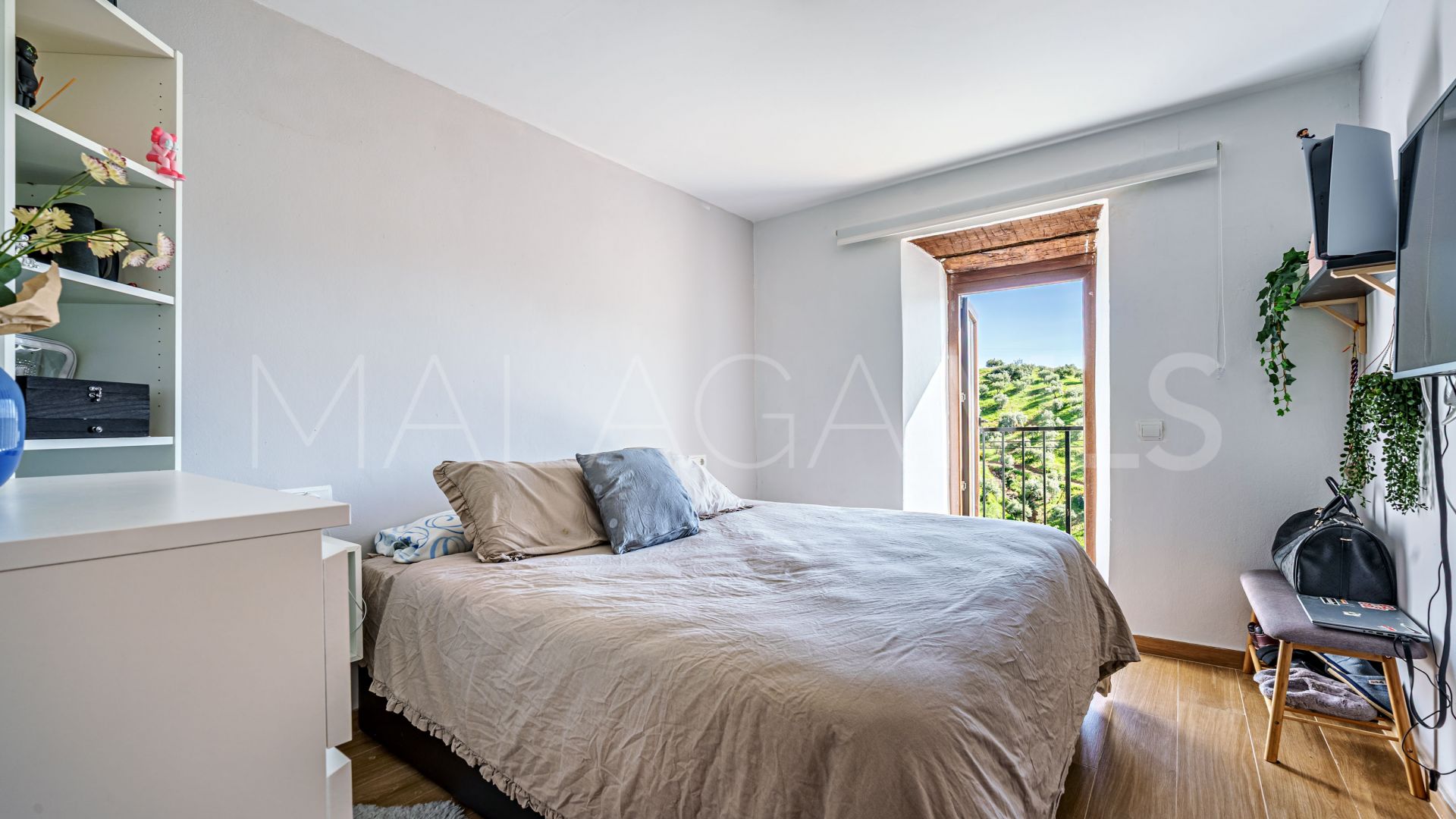 11 bedrooms Malaga - Este finca for sale