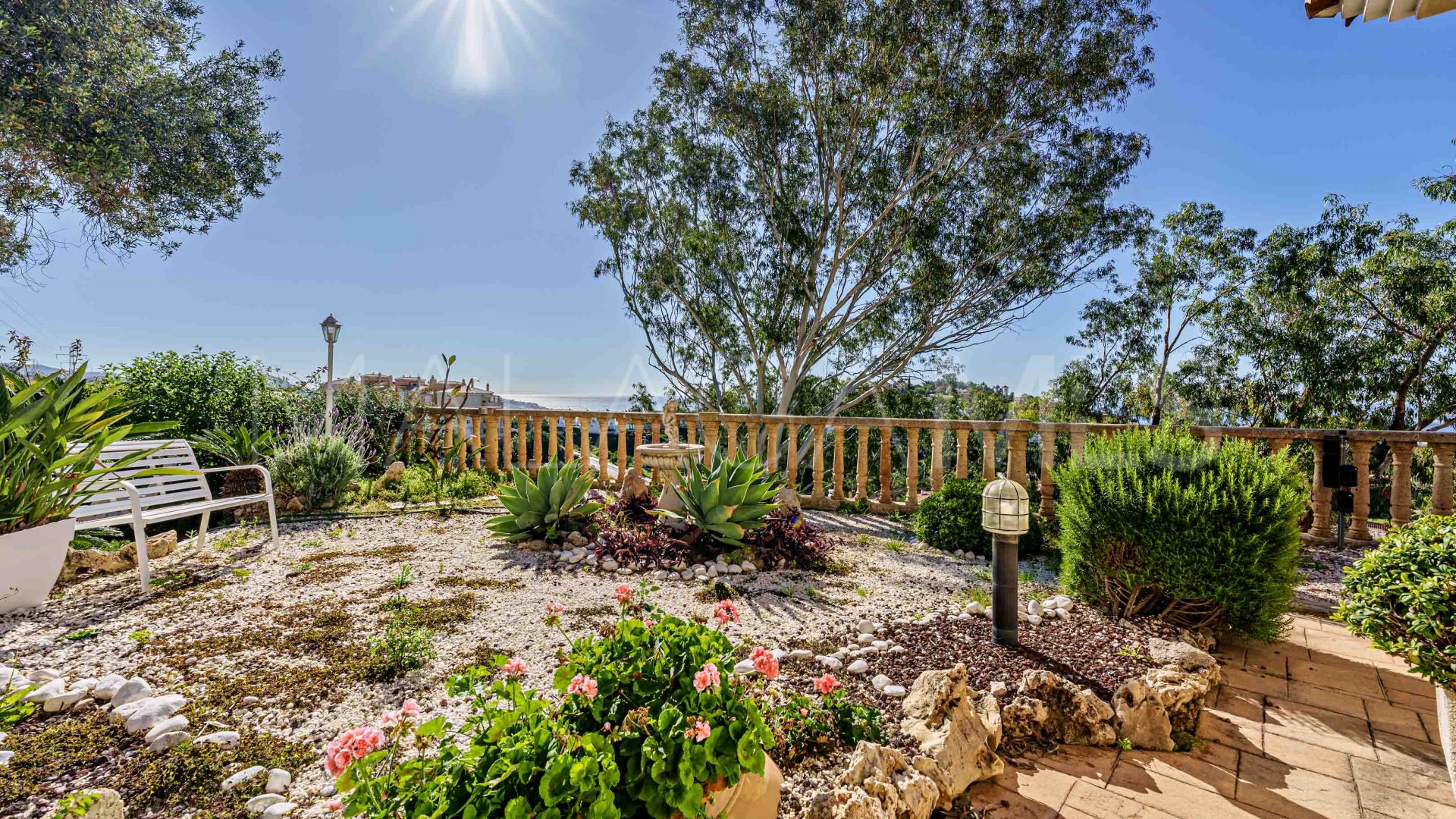 Villa for sale in Cerrado Calderón - El Morlaco
