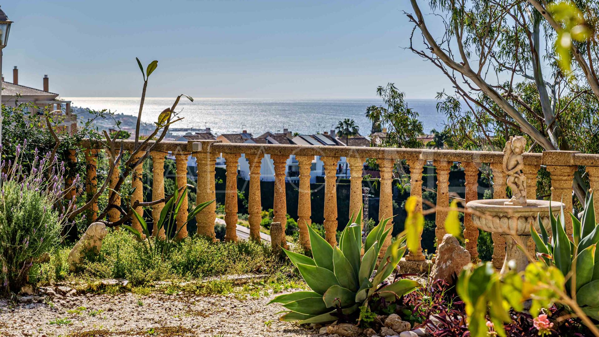Villa for sale in Cerrado Calderón - El Morlaco