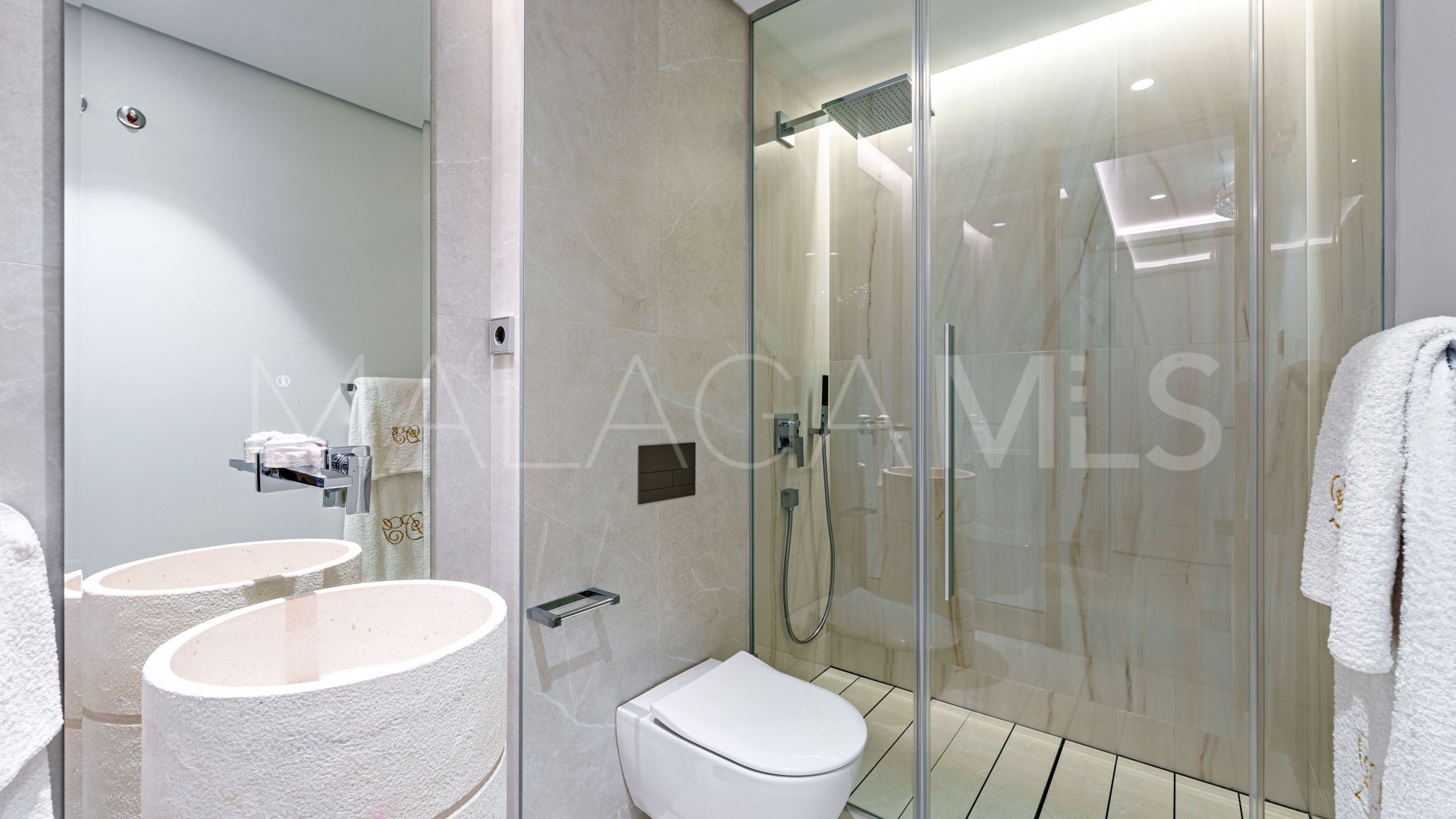 Buy apartamento with 2 bedrooms in Malaga - Carretera de Cádiz