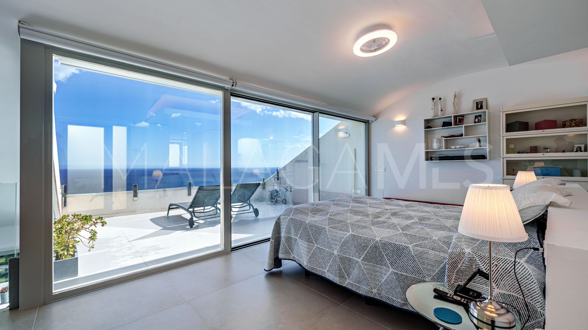 Duplex penthouse for sale in La Capellania
