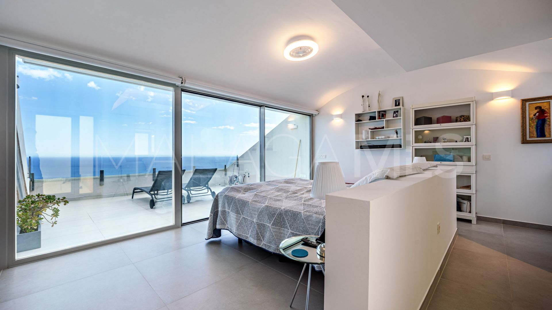 Duplex penthouse for sale in La Capellania