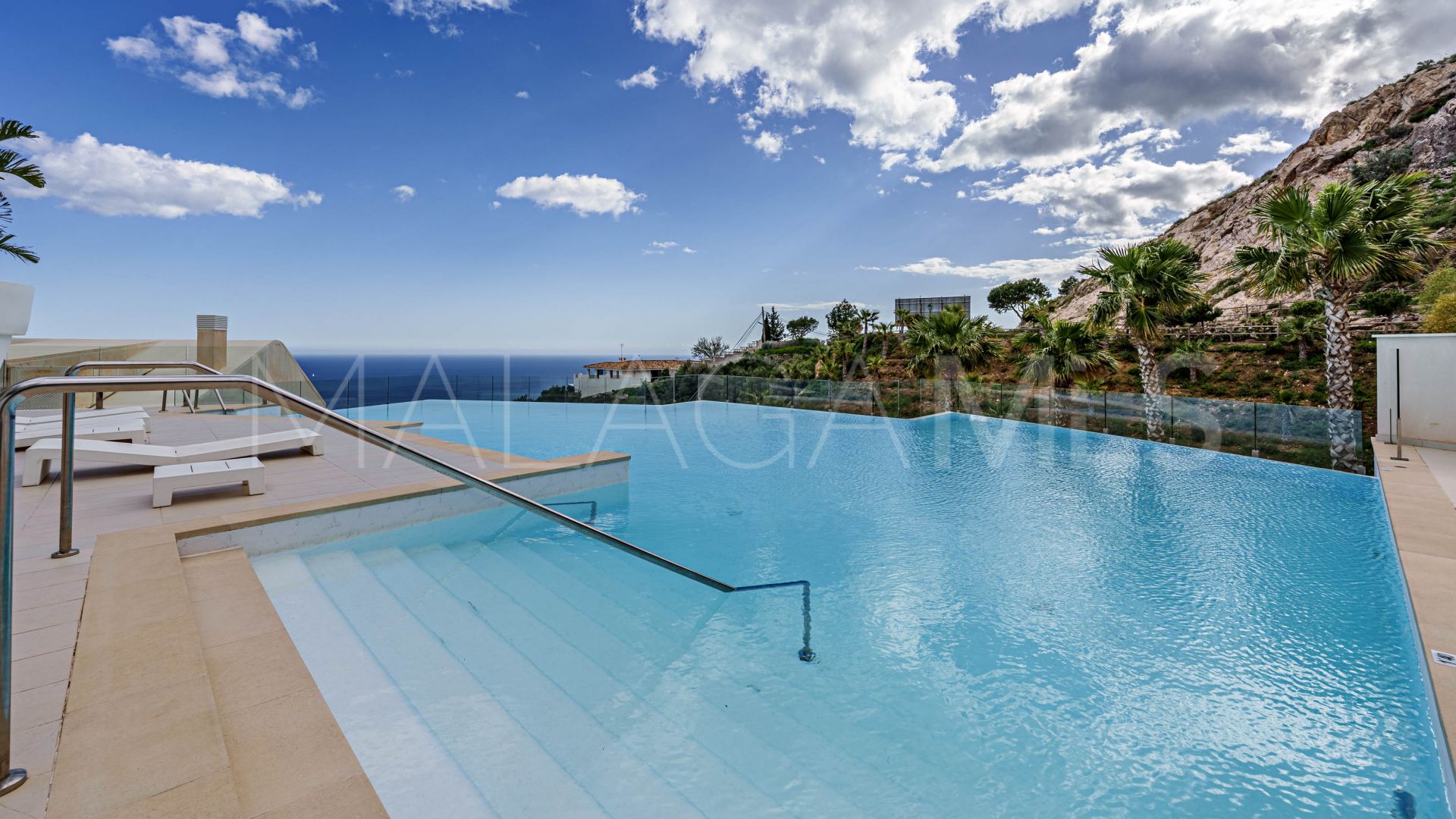 Duplex penthouse for sale in La Capellania