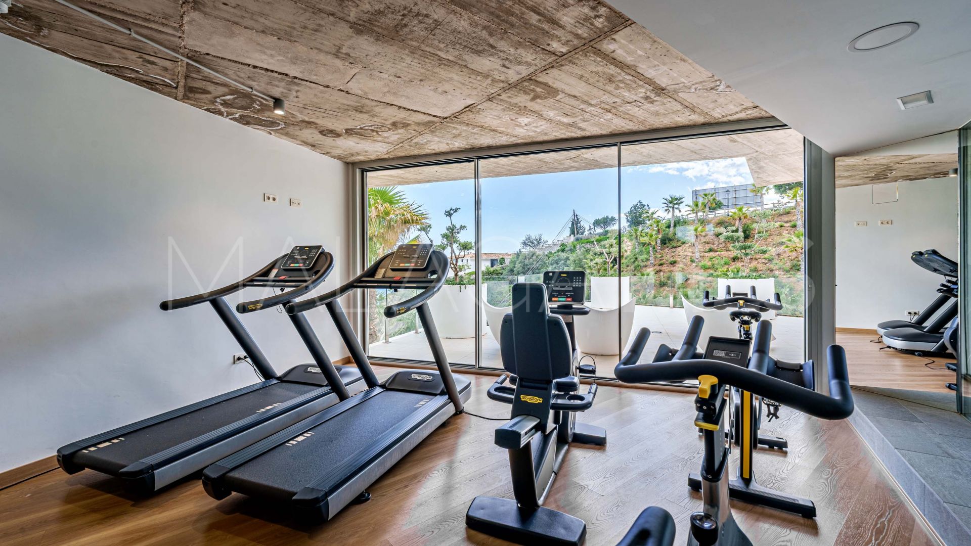 Duplex penthouse for sale in La Capellania