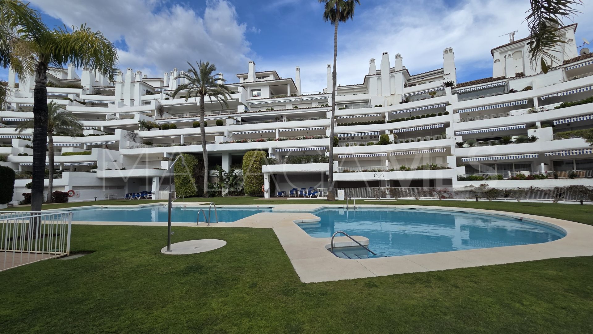 Ground floor duplex for sale in Birdie Club