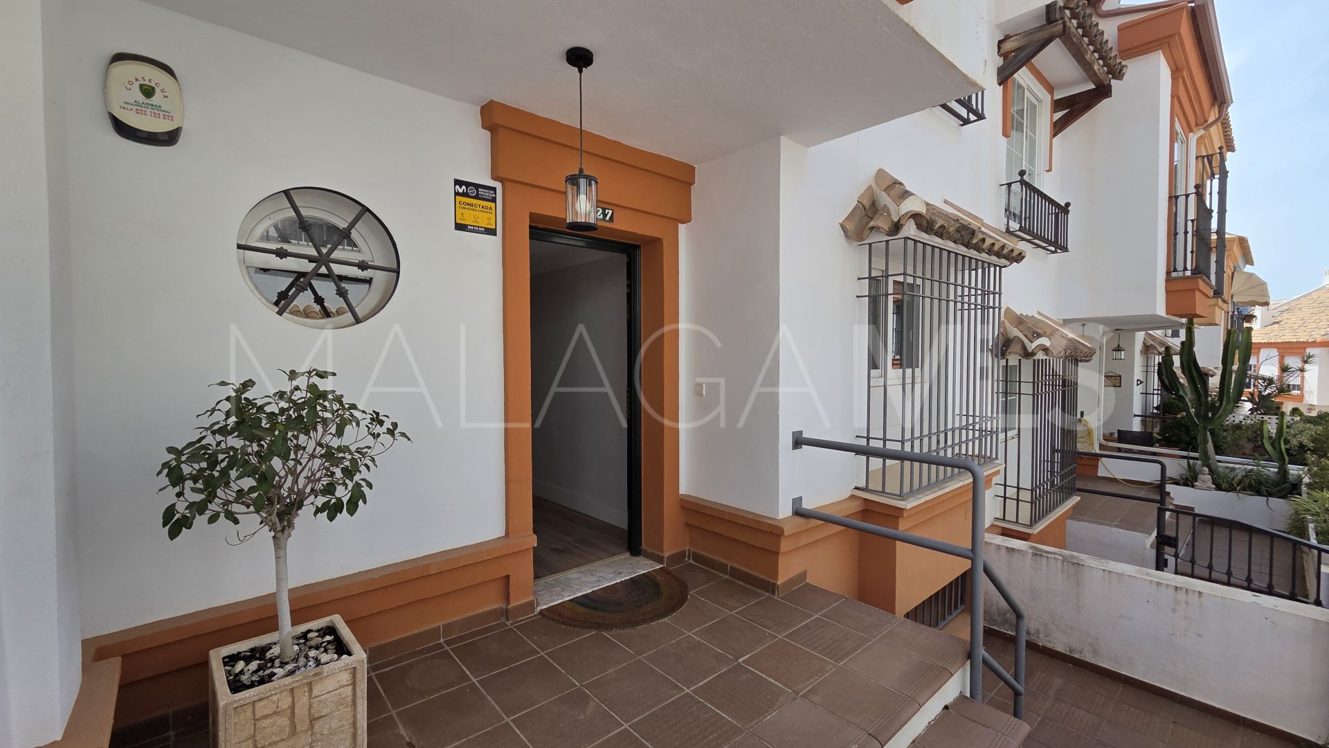 Reihenhaus for sale in Valdeolletas