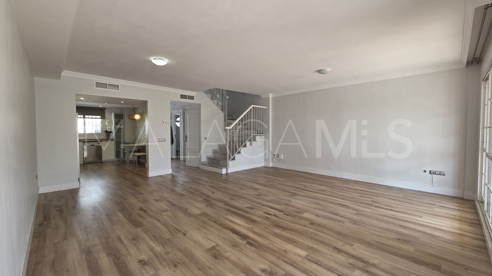 Reihenhaus for sale in Valdeolletas