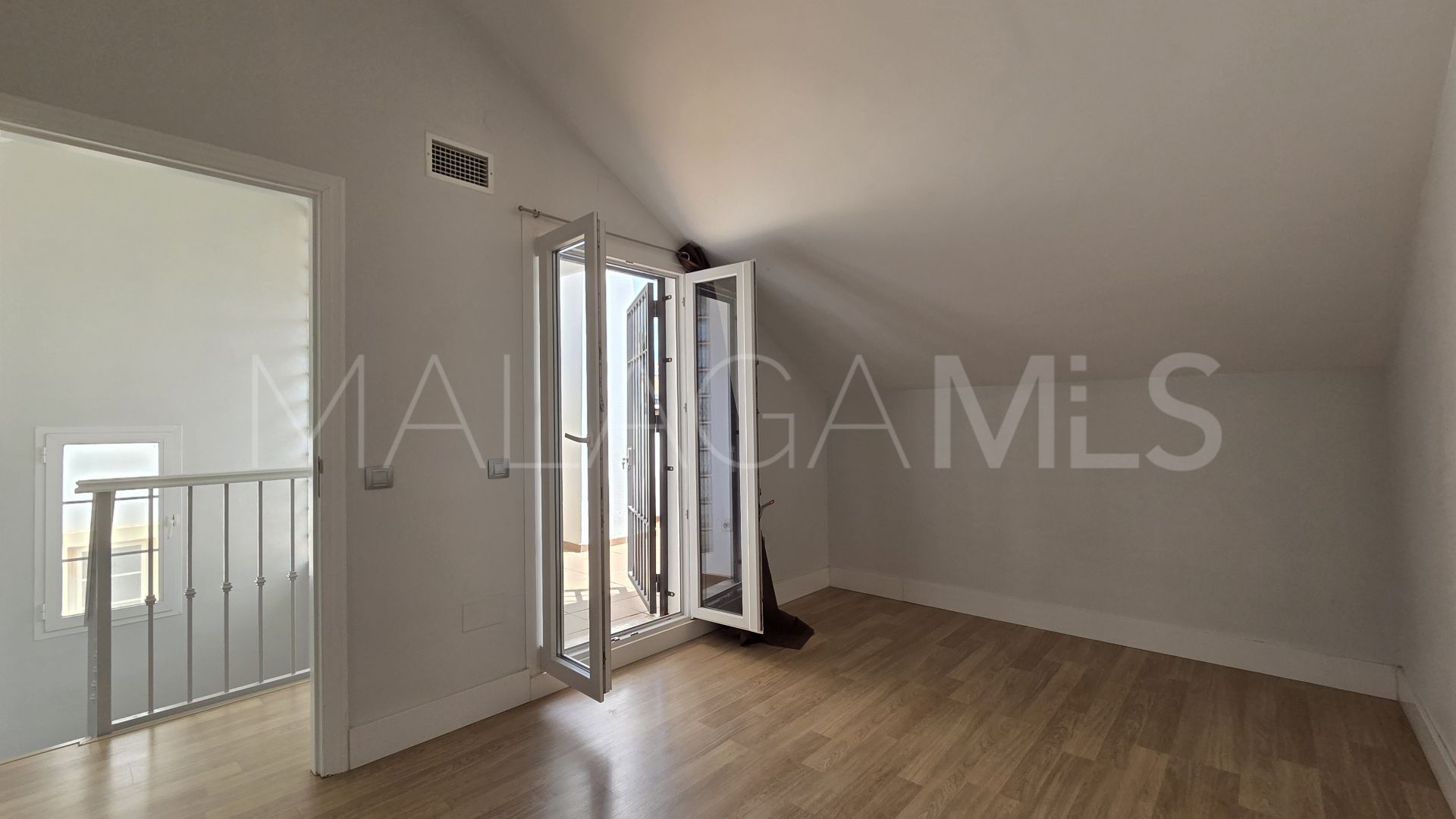 Reihenhaus for sale in Valdeolletas