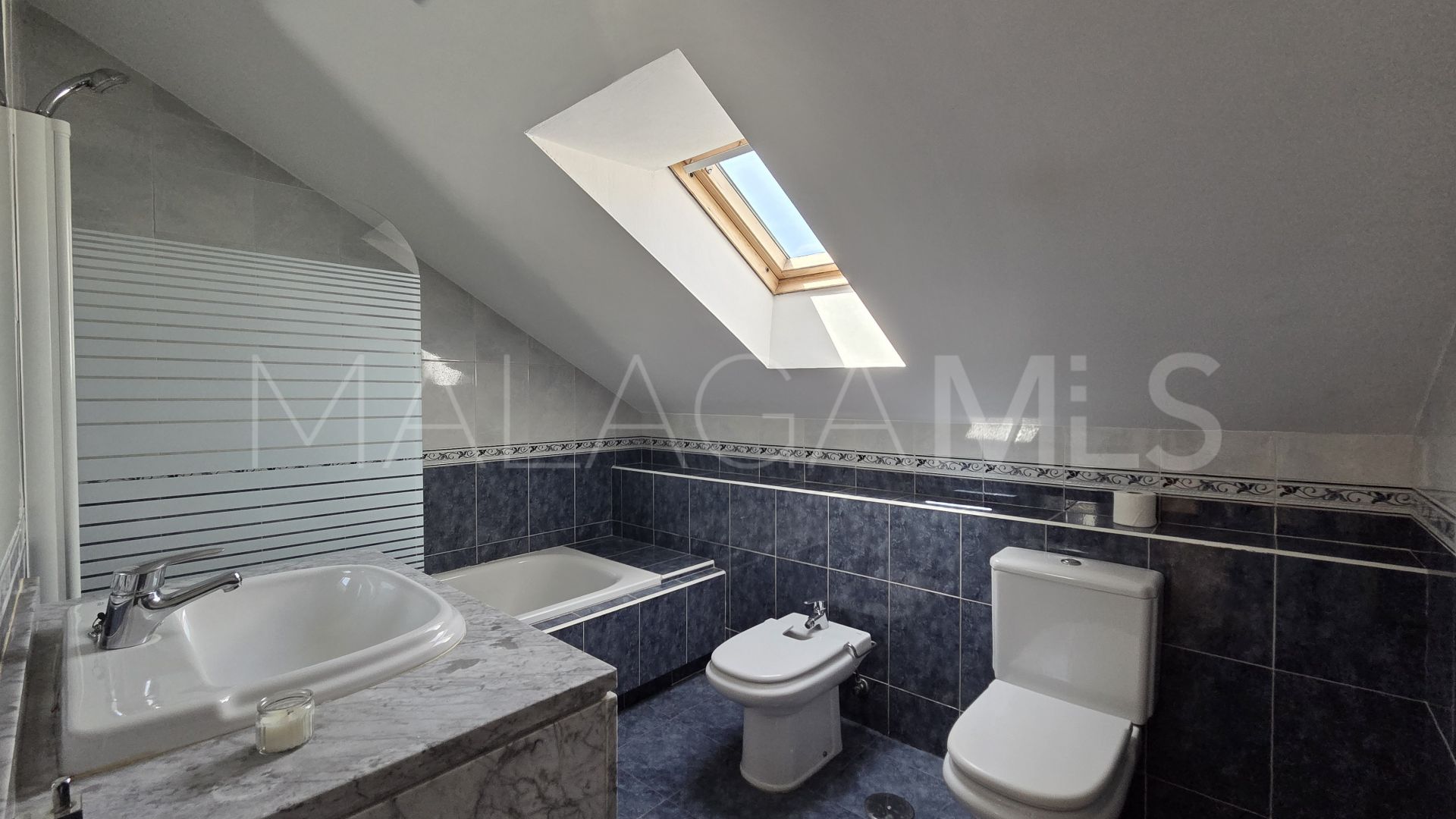 Reihenhaus for sale in Valdeolletas