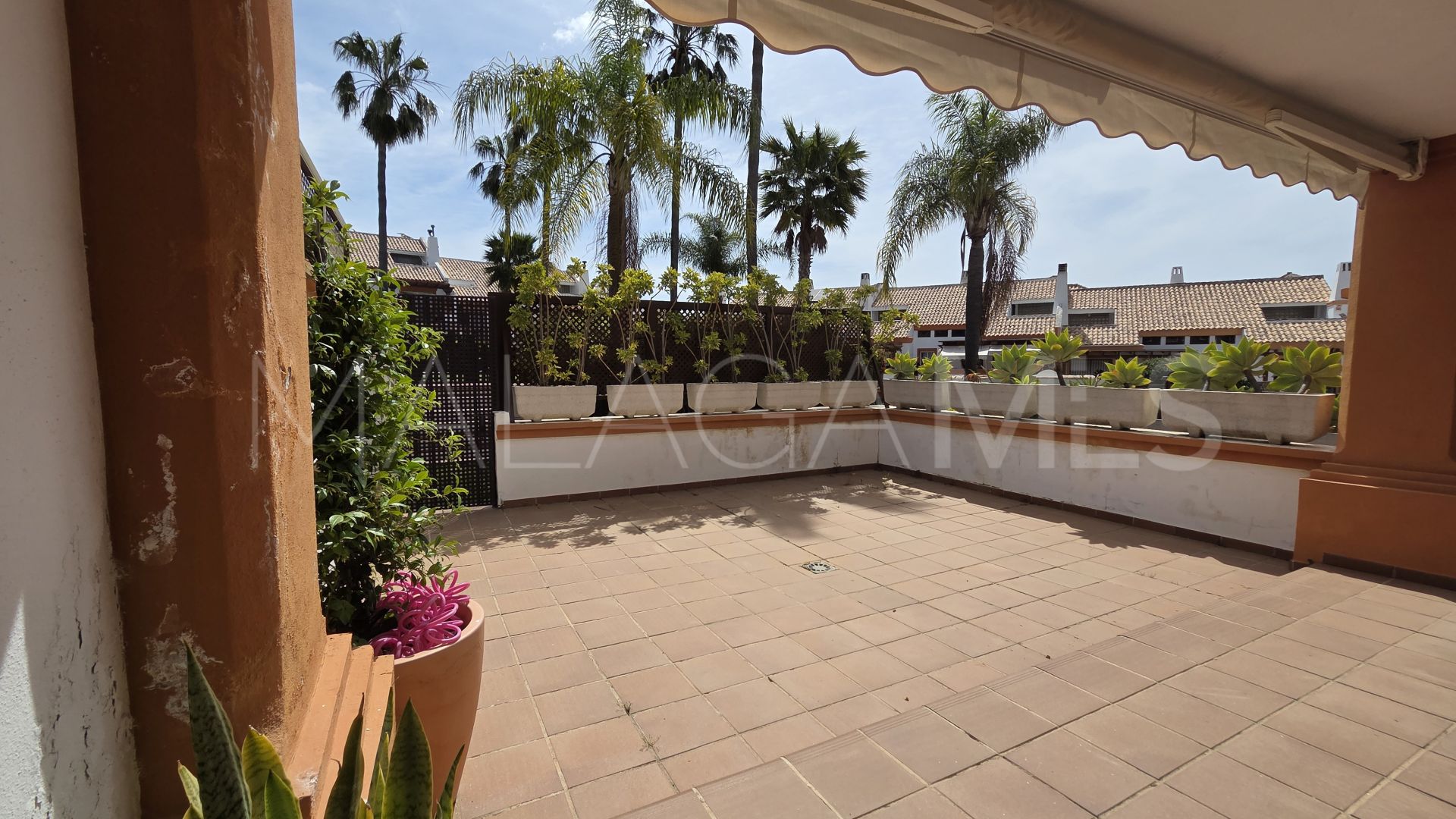 Reihenhaus for sale in Valdeolletas