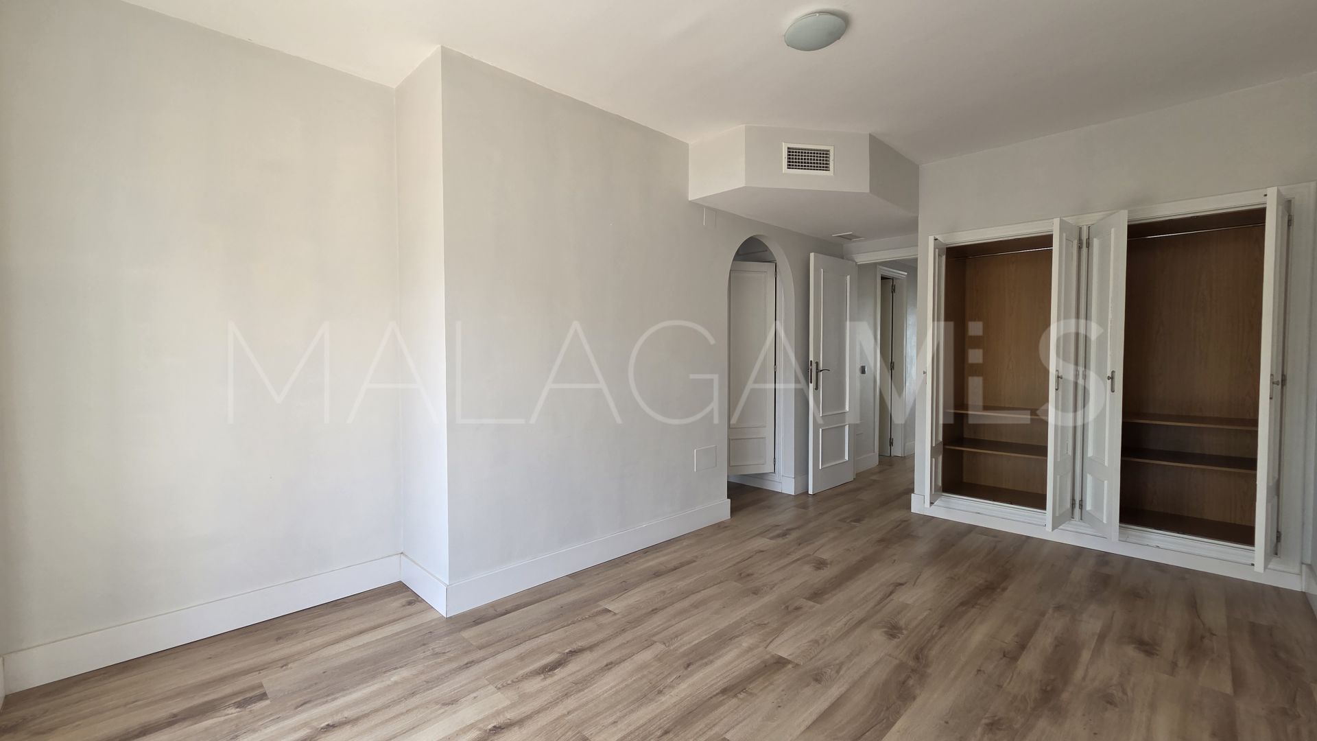 Reihenhaus for sale in Valdeolletas