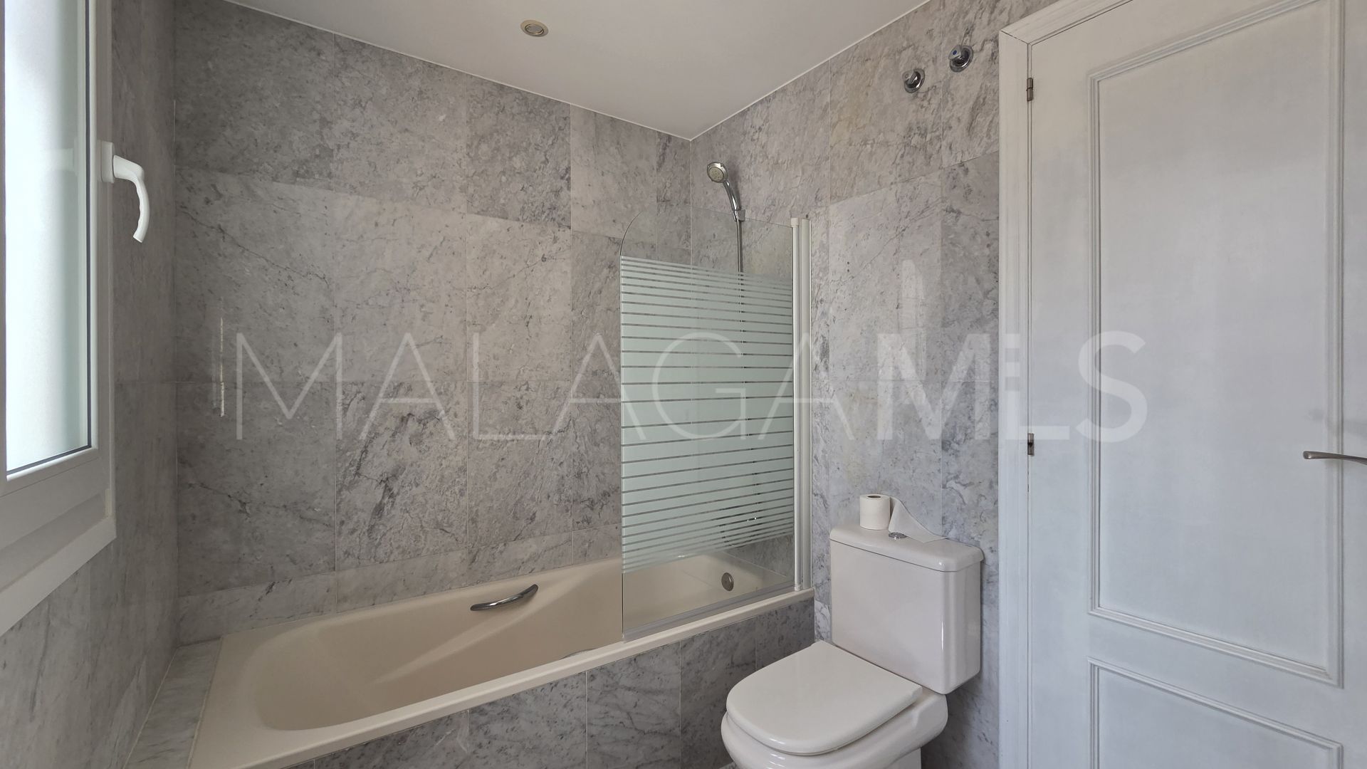 Reihenhaus for sale in Valdeolletas