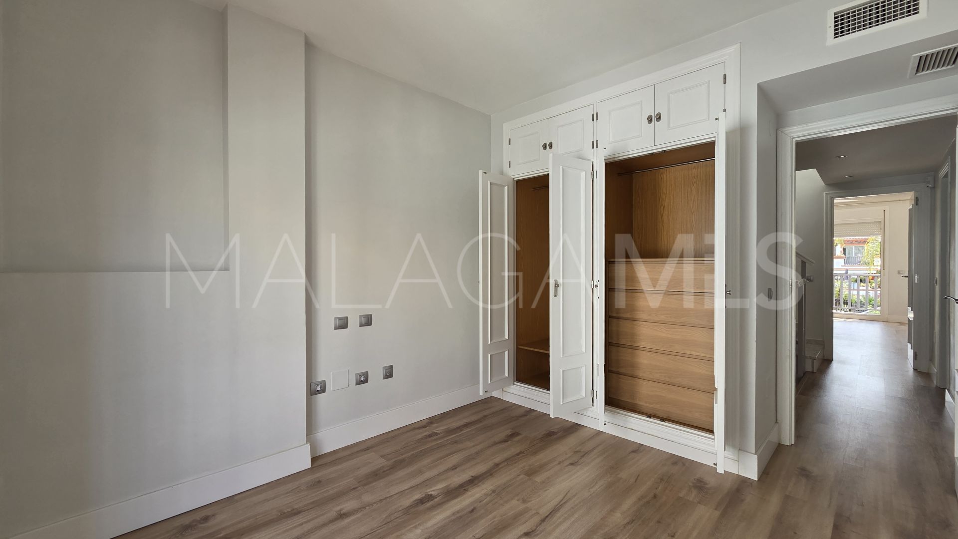 Reihenhaus for sale in Valdeolletas