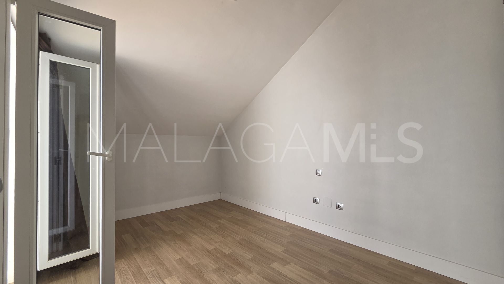 Reihenhaus for sale in Valdeolletas