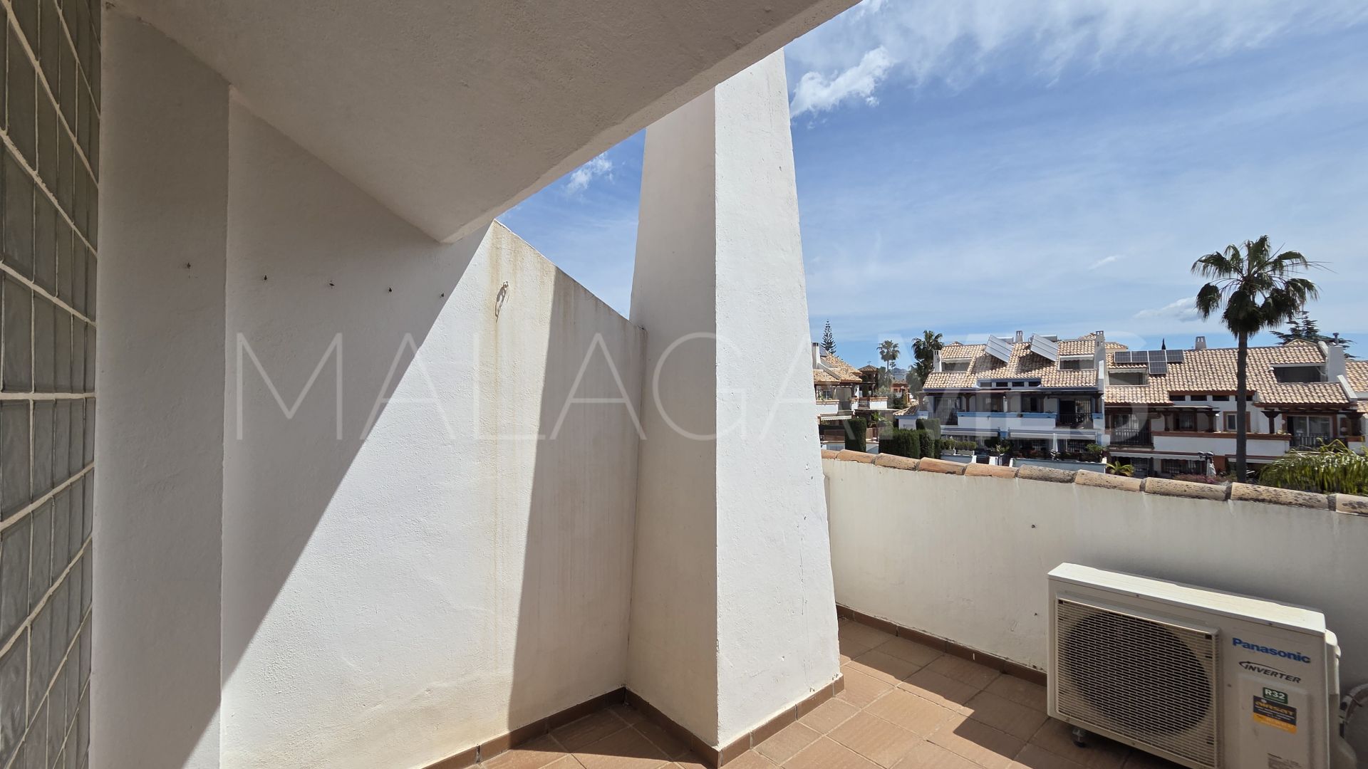 Reihenhaus for sale in Valdeolletas