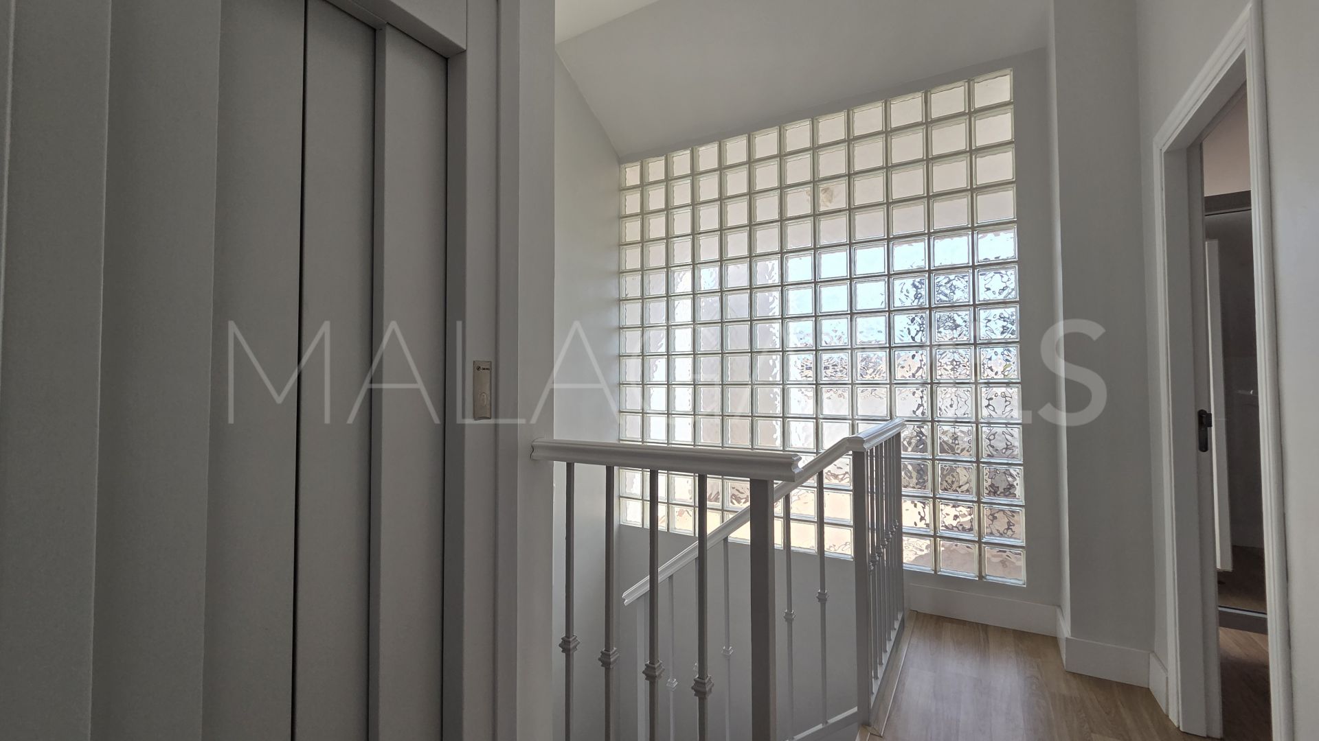 Reihenhaus for sale in Valdeolletas