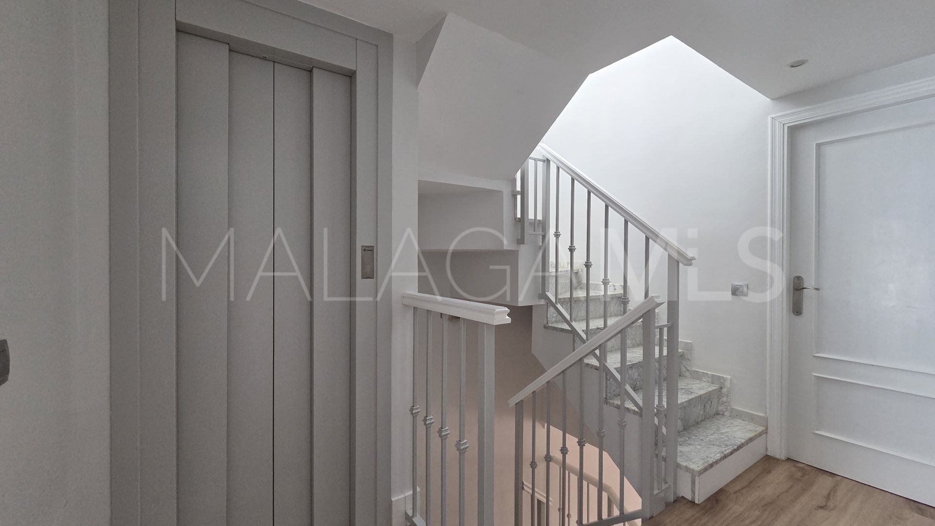 Reihenhaus for sale in Valdeolletas