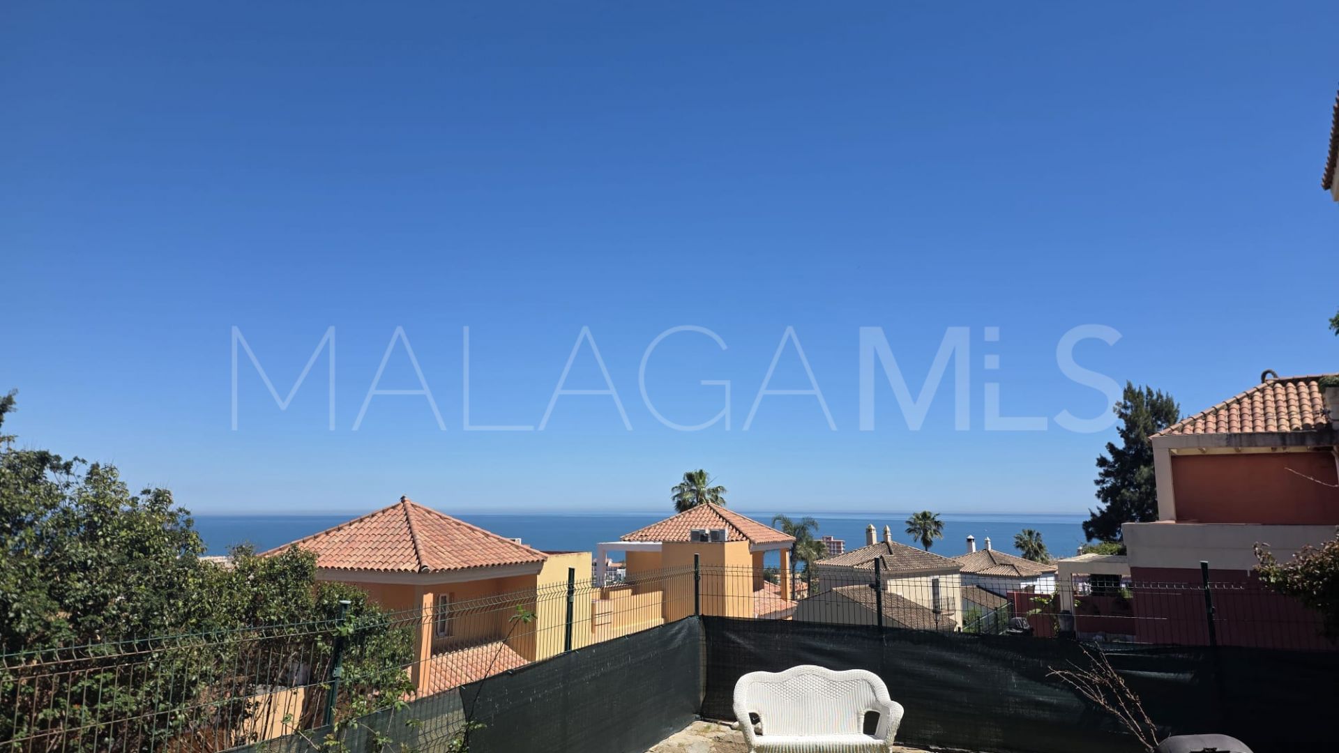 Ground floor duplex for sale in La Duquesa Golf