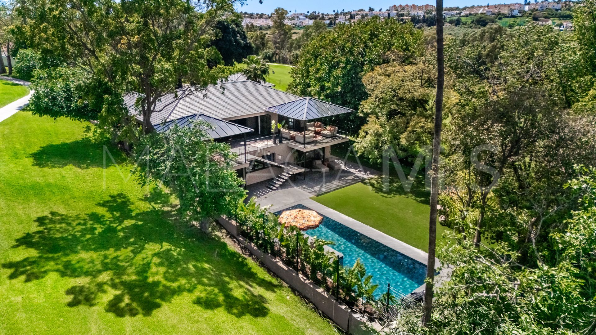 Villa for sale in Guadalmina Alta