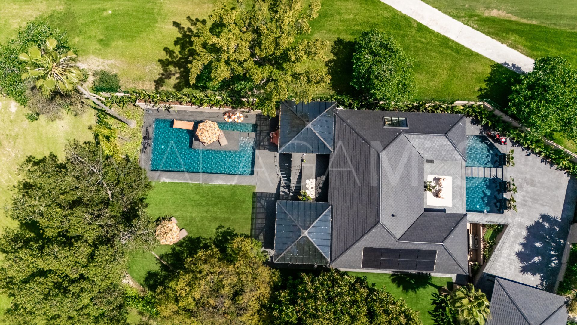 Villa for sale in Guadalmina Alta
