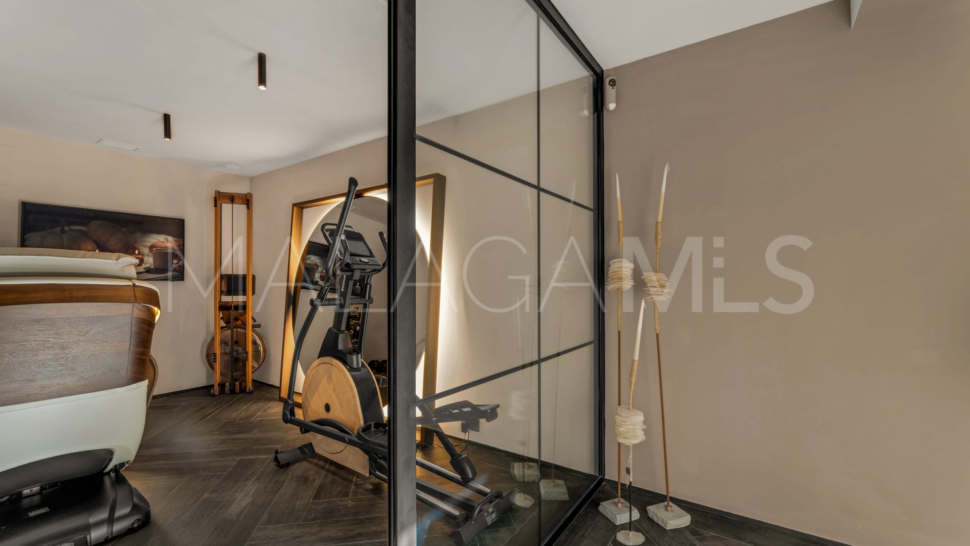 Villa for sale in Guadalmina Alta