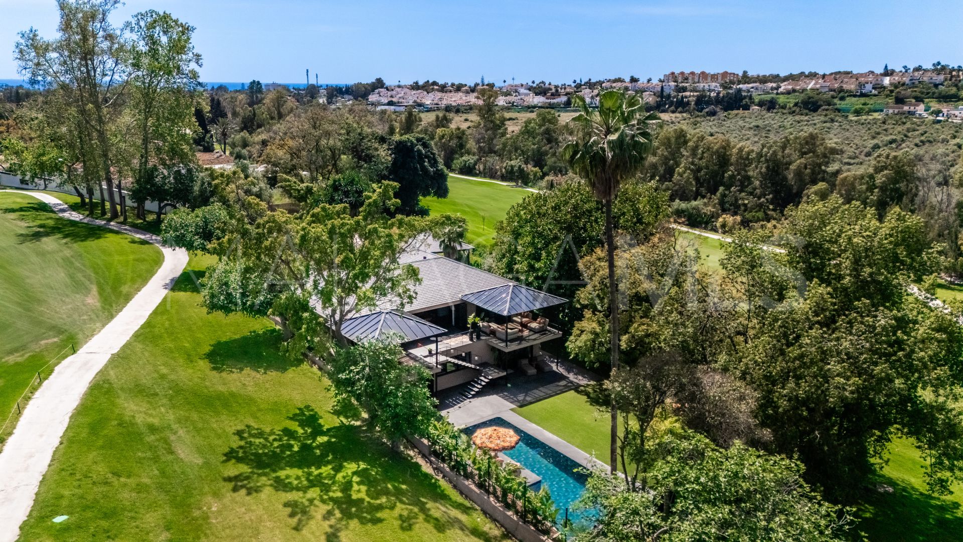 Villa for sale in Guadalmina Alta