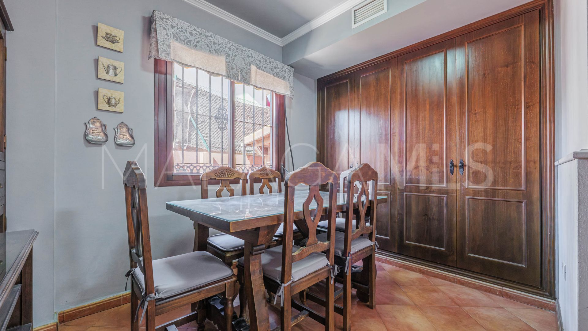 Parhus for sale in Malaga - Puerto de la Torre