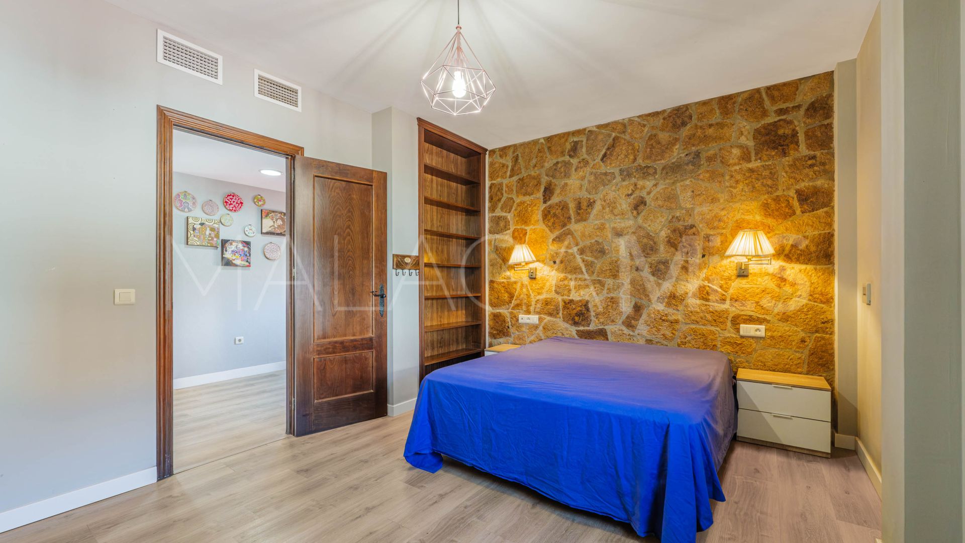 Parhus for sale in Malaga - Puerto de la Torre