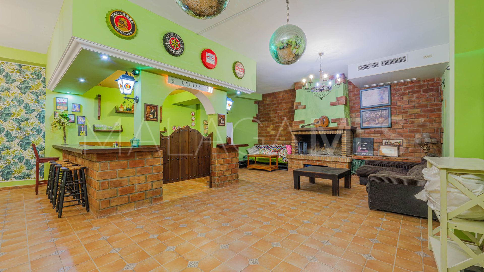 Parhus for sale in Malaga - Puerto de la Torre