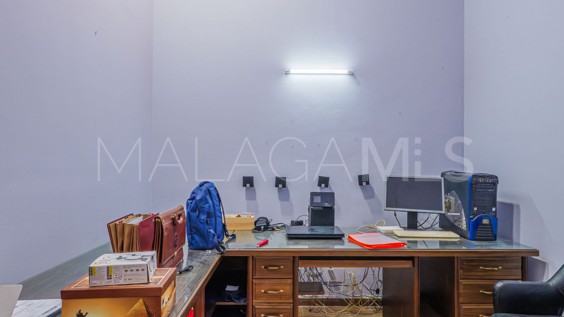Parhus for sale in Malaga - Puerto de la Torre