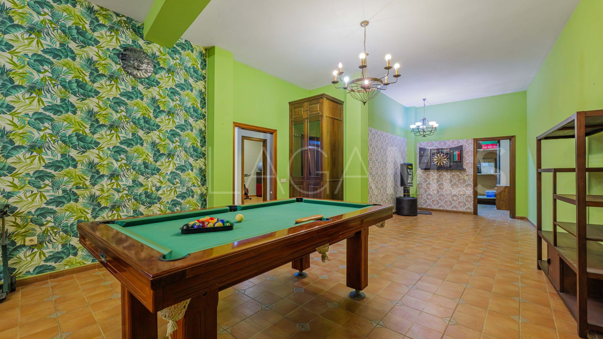 Parhus for sale in Malaga - Puerto de la Torre