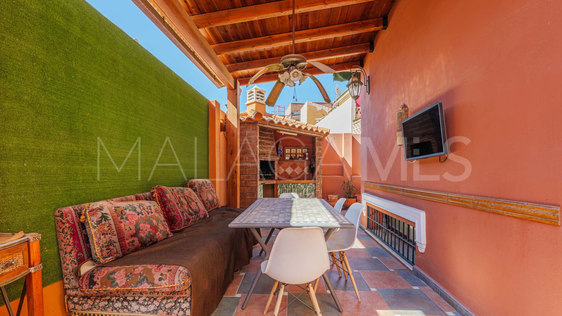 Parhus for sale in Malaga - Puerto de la Torre