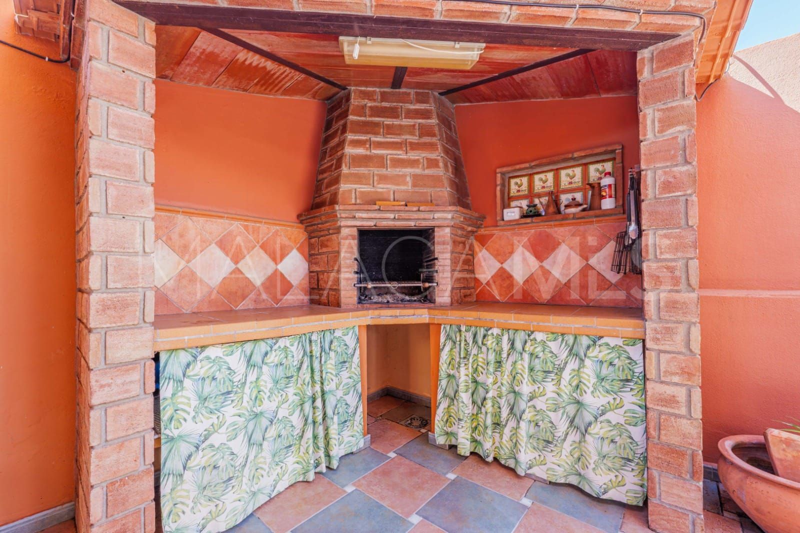 Parhus for sale in Malaga - Puerto de la Torre