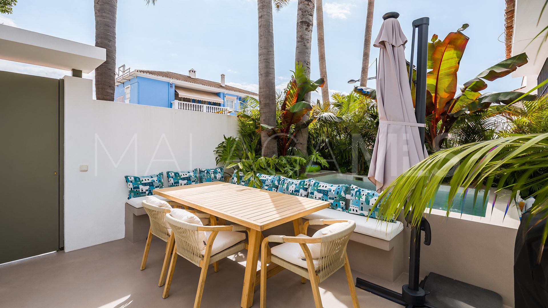 Maison de ville for sale in Las Petunias