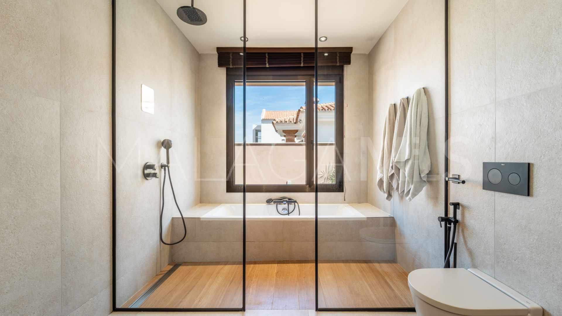 Villa for sale in Alhaurin de la Torre