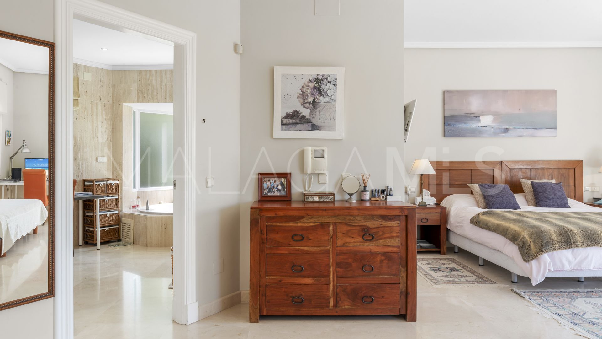Villa for sale in Paraiso Alto