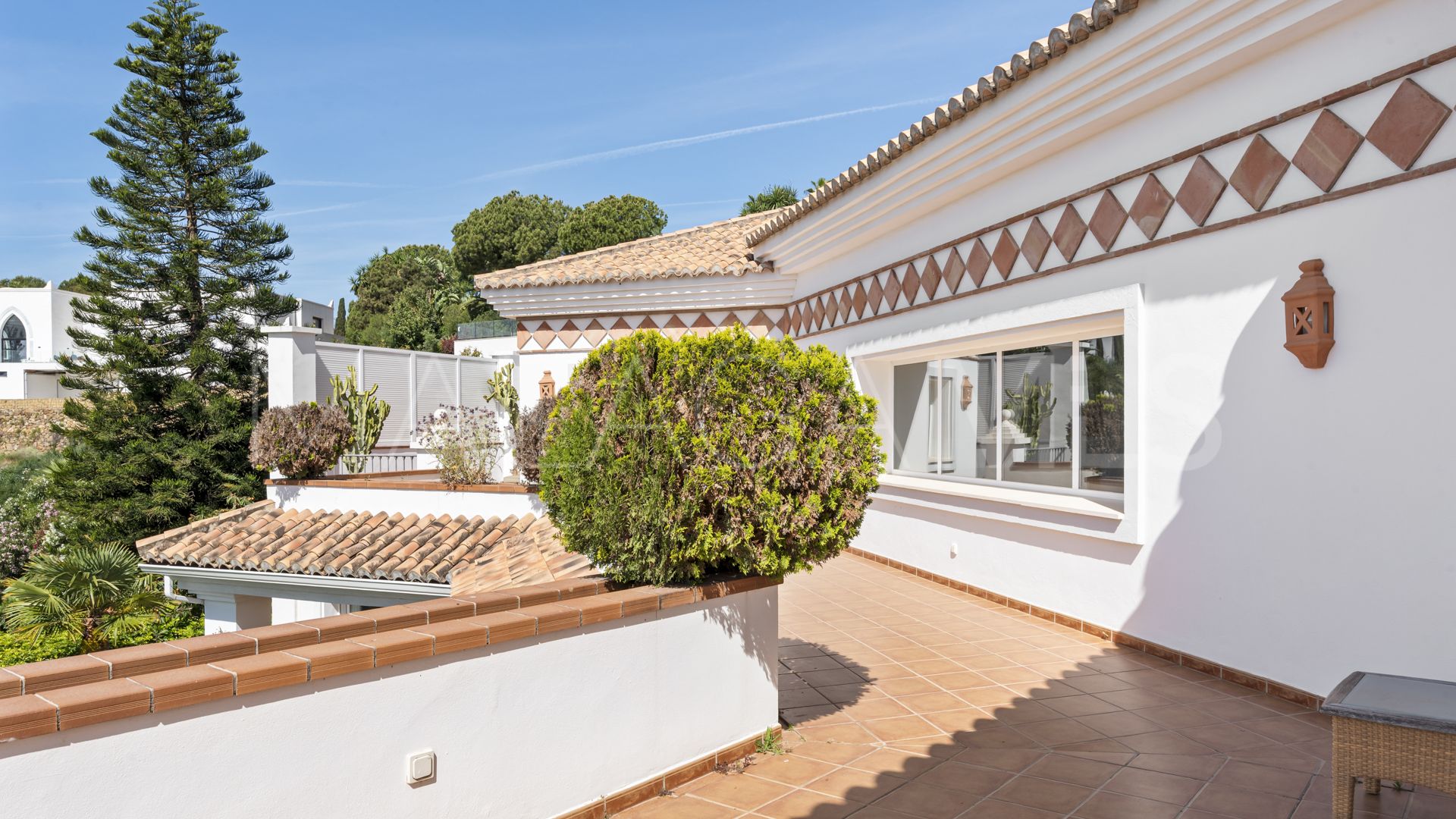 Villa for sale in Paraiso Alto