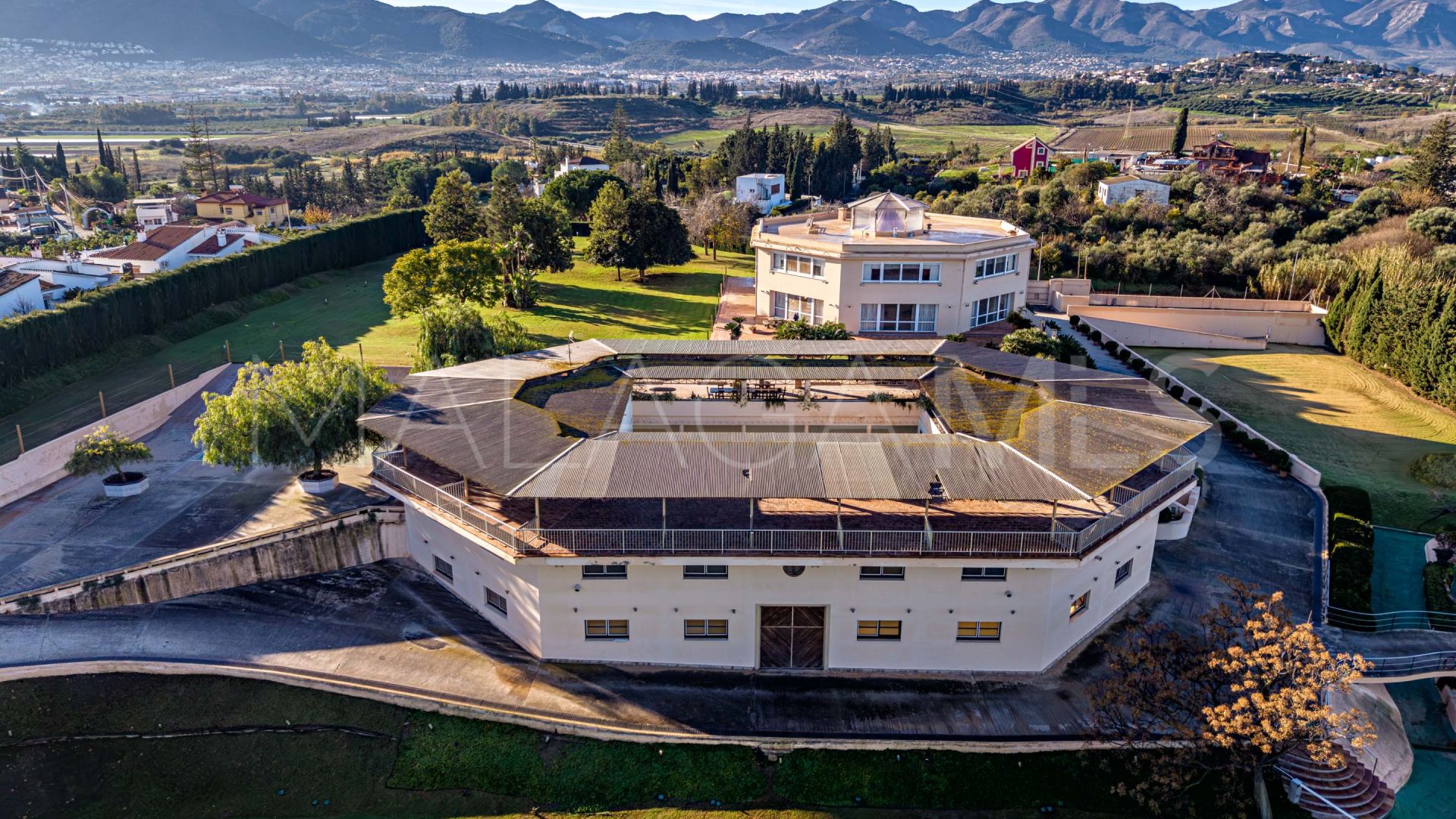 Egendom for sale in Alhaurin de la Torre