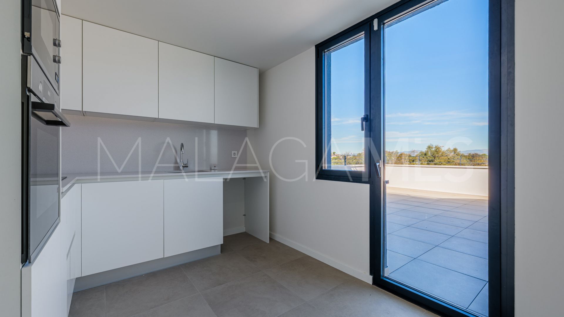 4 bedrooms penthouse for sale in Torremolinos