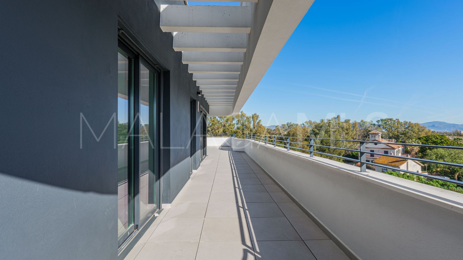 4 bedrooms penthouse for sale in Torremolinos