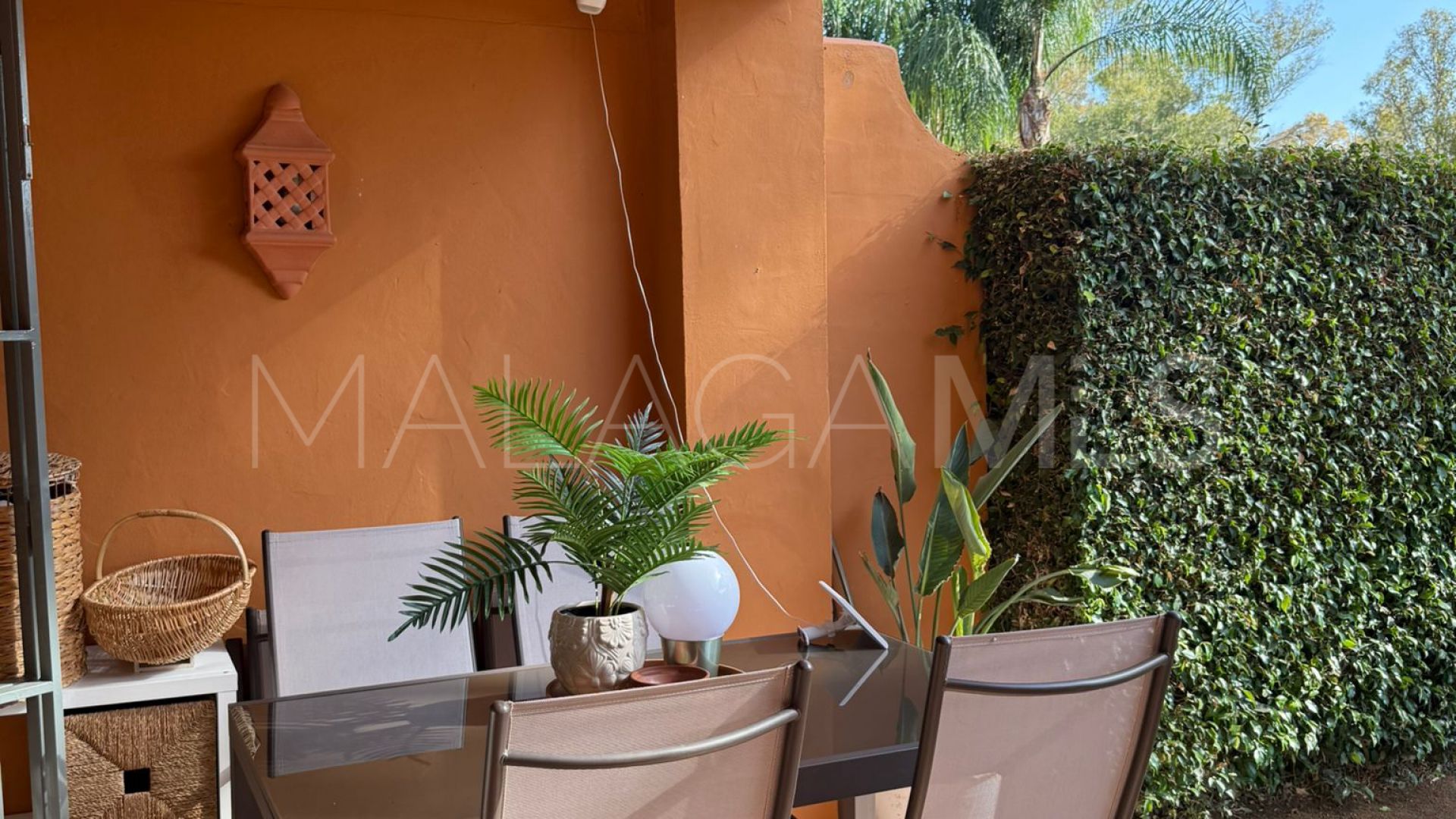 Markplanslägenhet for sale in Benatalaya