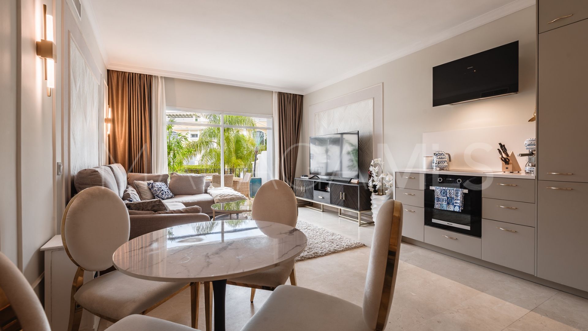 Reihenhaus for sale in Aloha Gardens