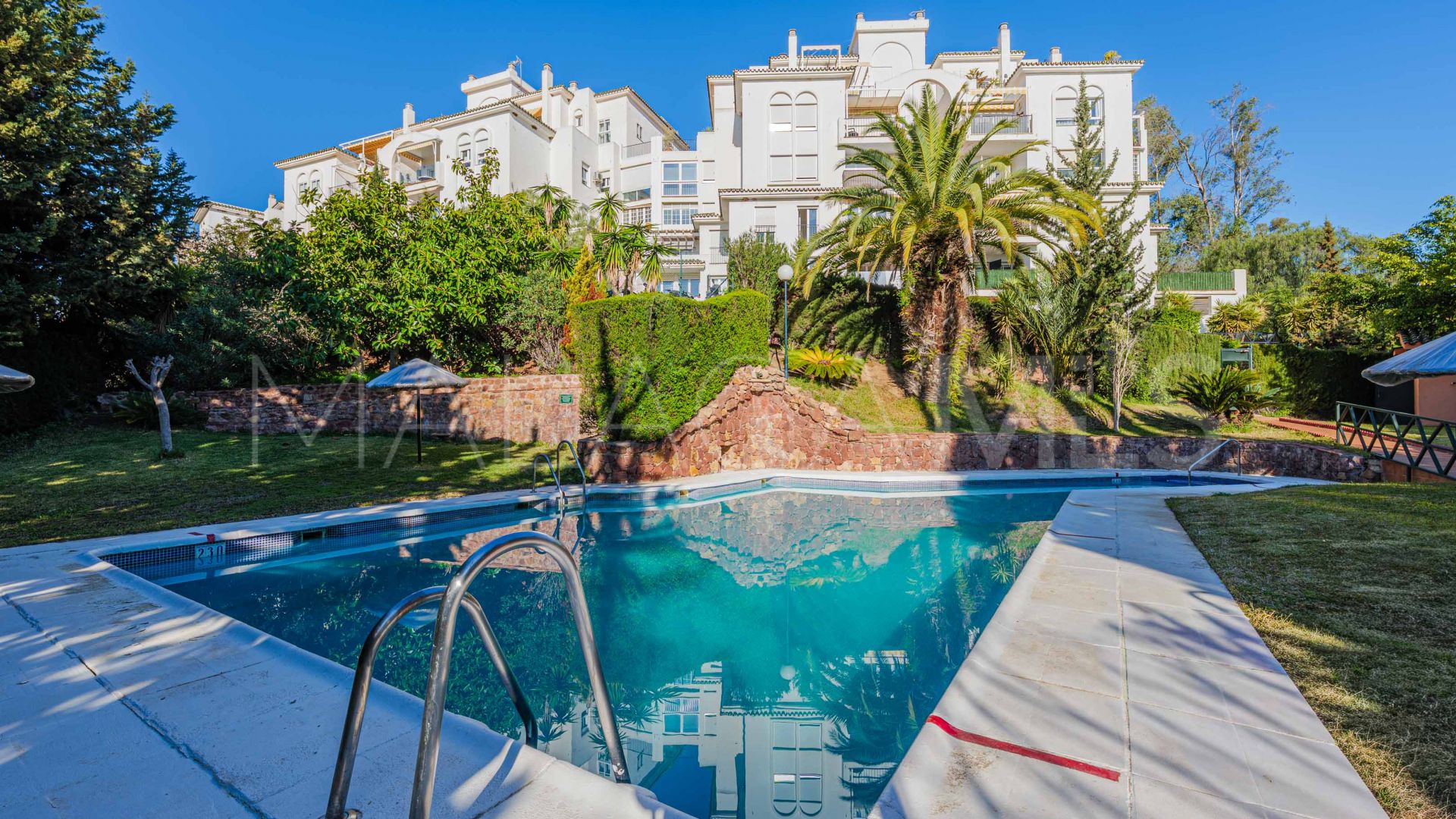 For sale 4 bedrooms duplex penthouse in Cerrado Calderón - El Morlaco